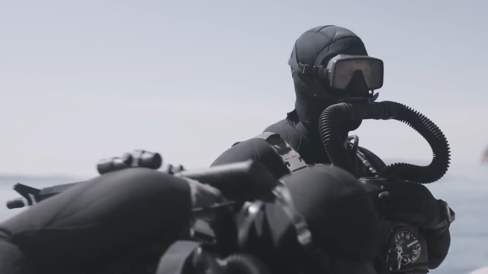 Army Rangers vs Navy SEALs - What really separates them