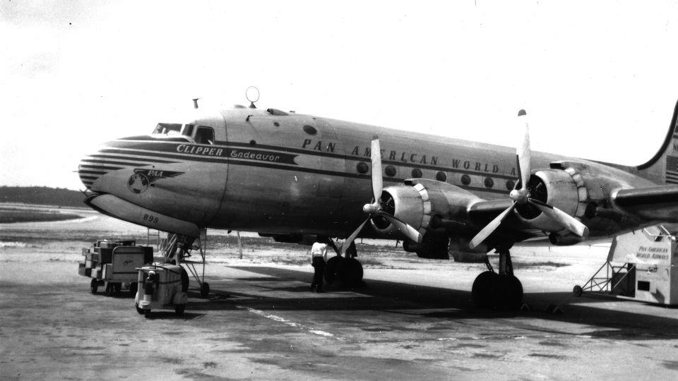 Archival-photo-of-Clipper-Endeavor-in-service_CREDIT-Courtesy-Pan-Am-Historical-Foundation.jpg