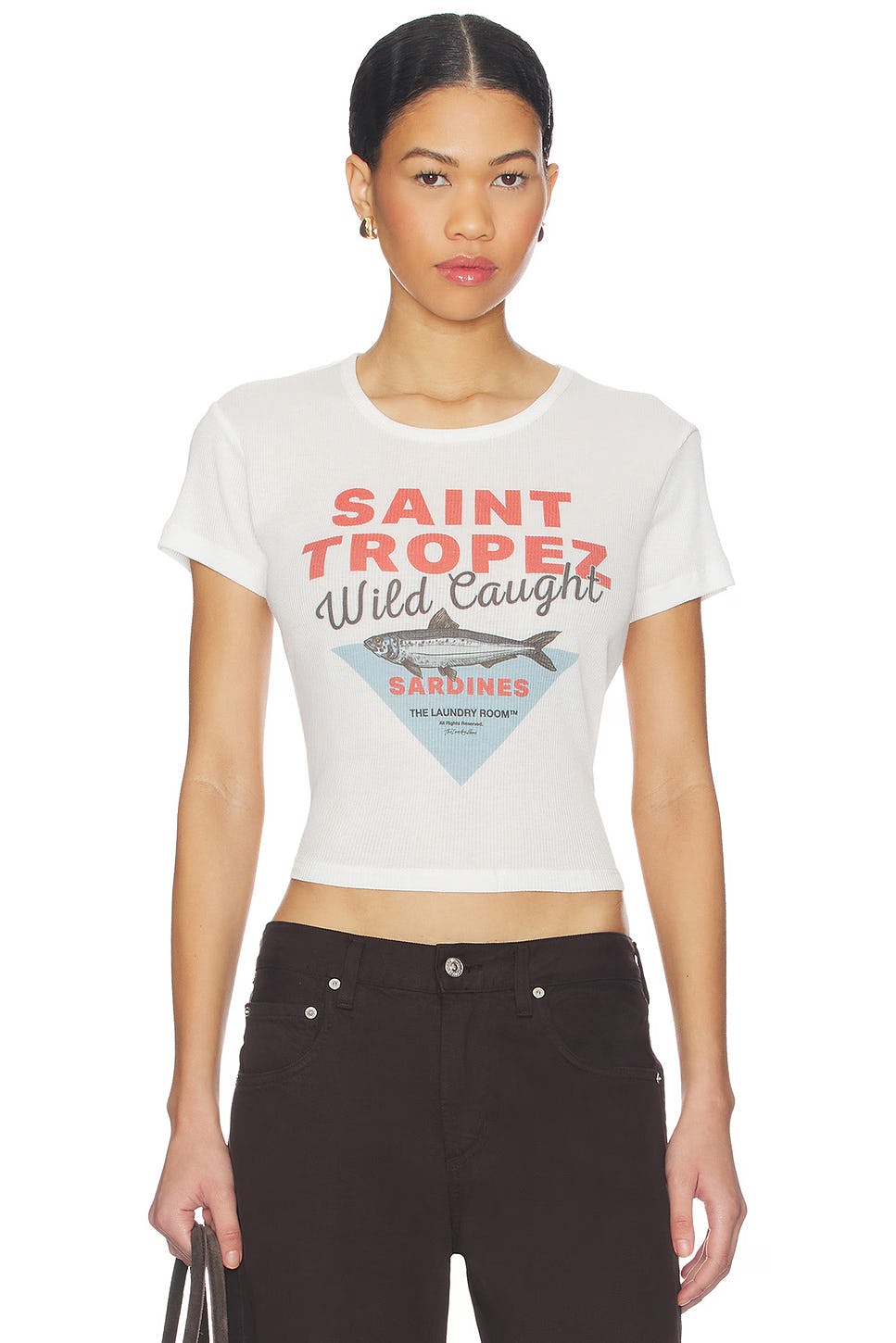 5 Chic Ways To Style Basic T-Shirts Like An It Girl For Summer 2026