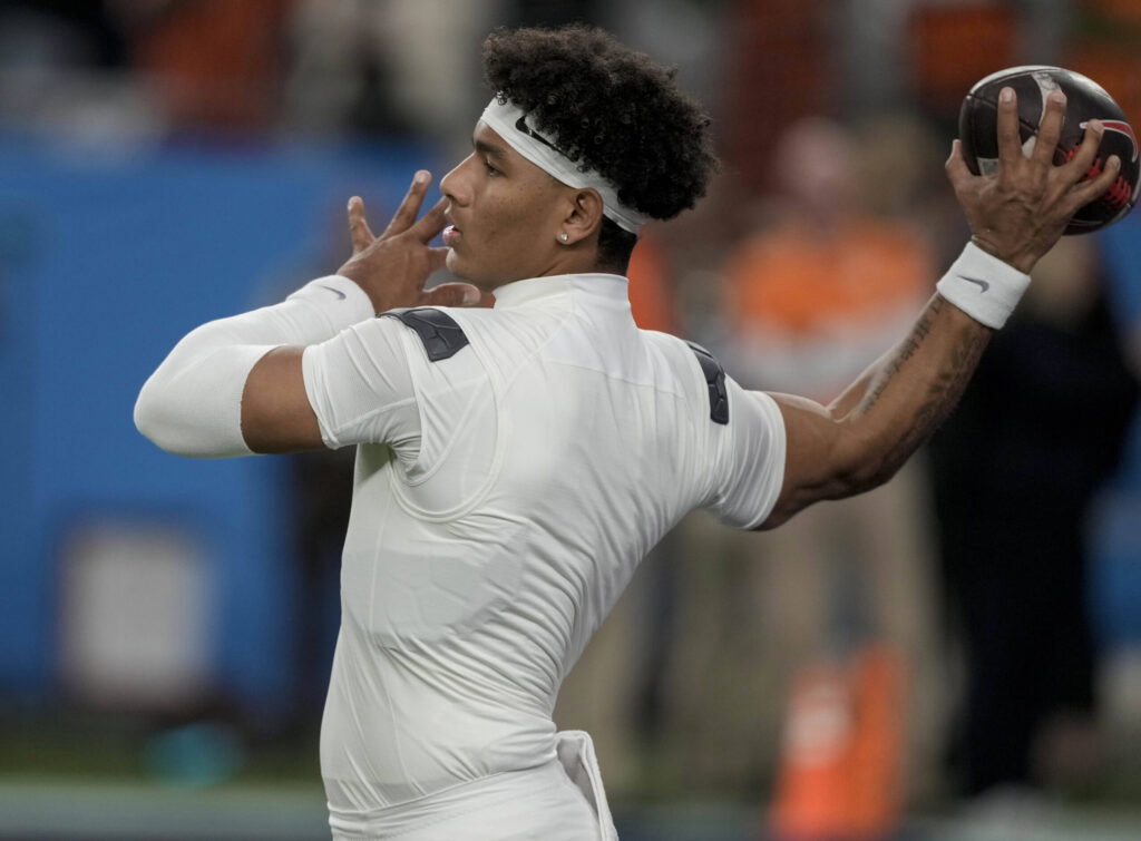 Former NFL quarterback drops bold praise over Trinidad Chambliss