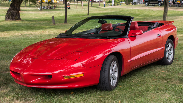 What Makes A Pontiac Firebird A Formula, And How Is It Different From A Trans Am?