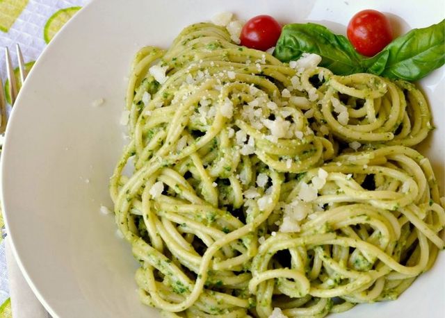 Light Lemon Pesto Pasta