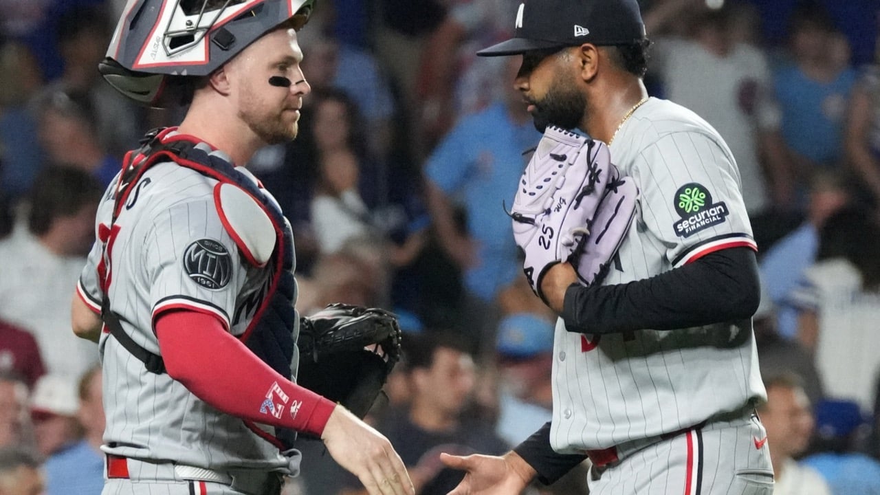Ryan Jeffers, Yankees catcher trade target, shaking hands with a Twins pitcher