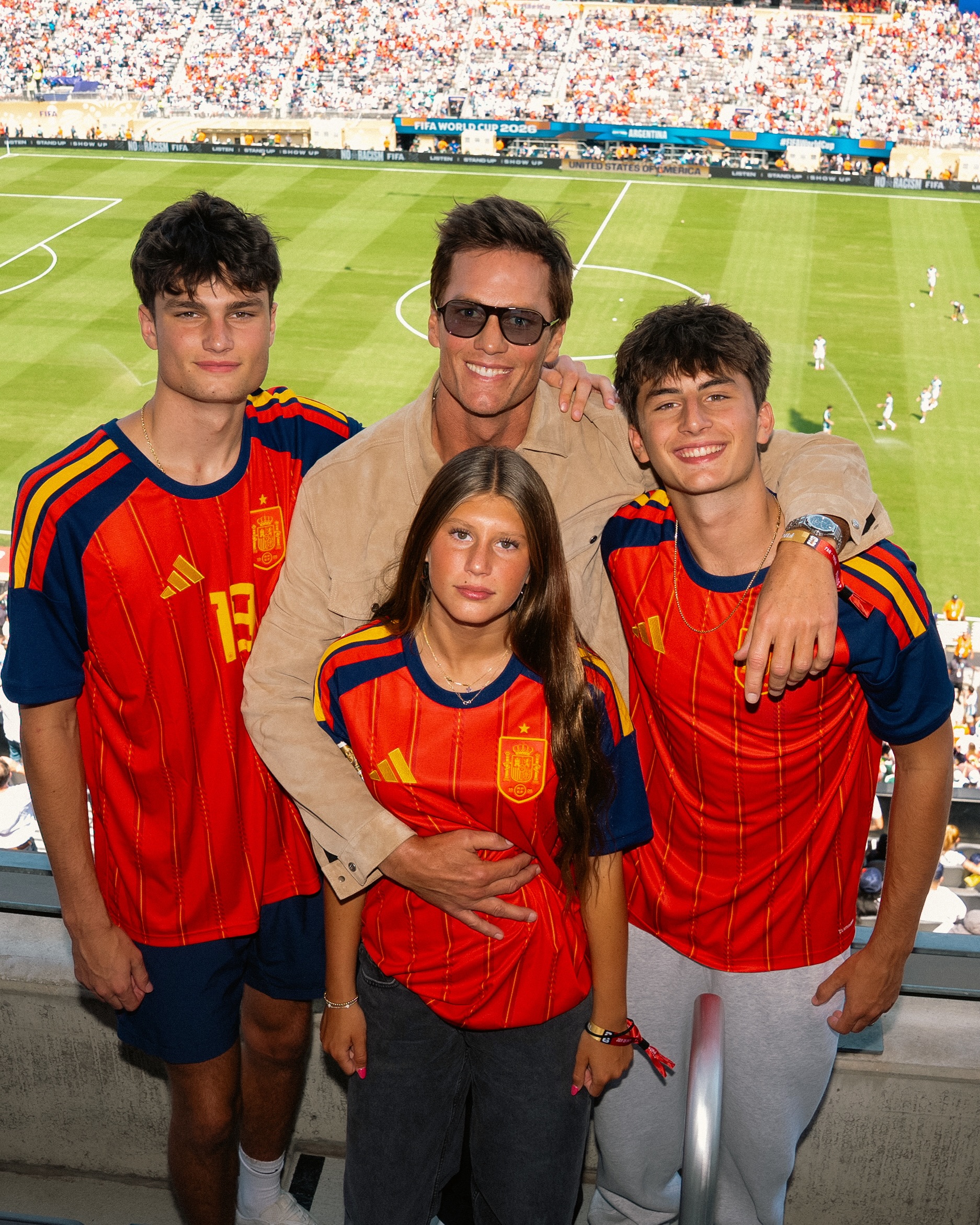 Tom Brady’s daughter Vivian, 13, is Gisele Bündchen’s mini-me in new World Cup photos
