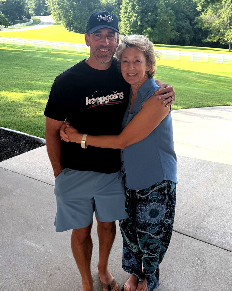 Aaron Rodgers and mother