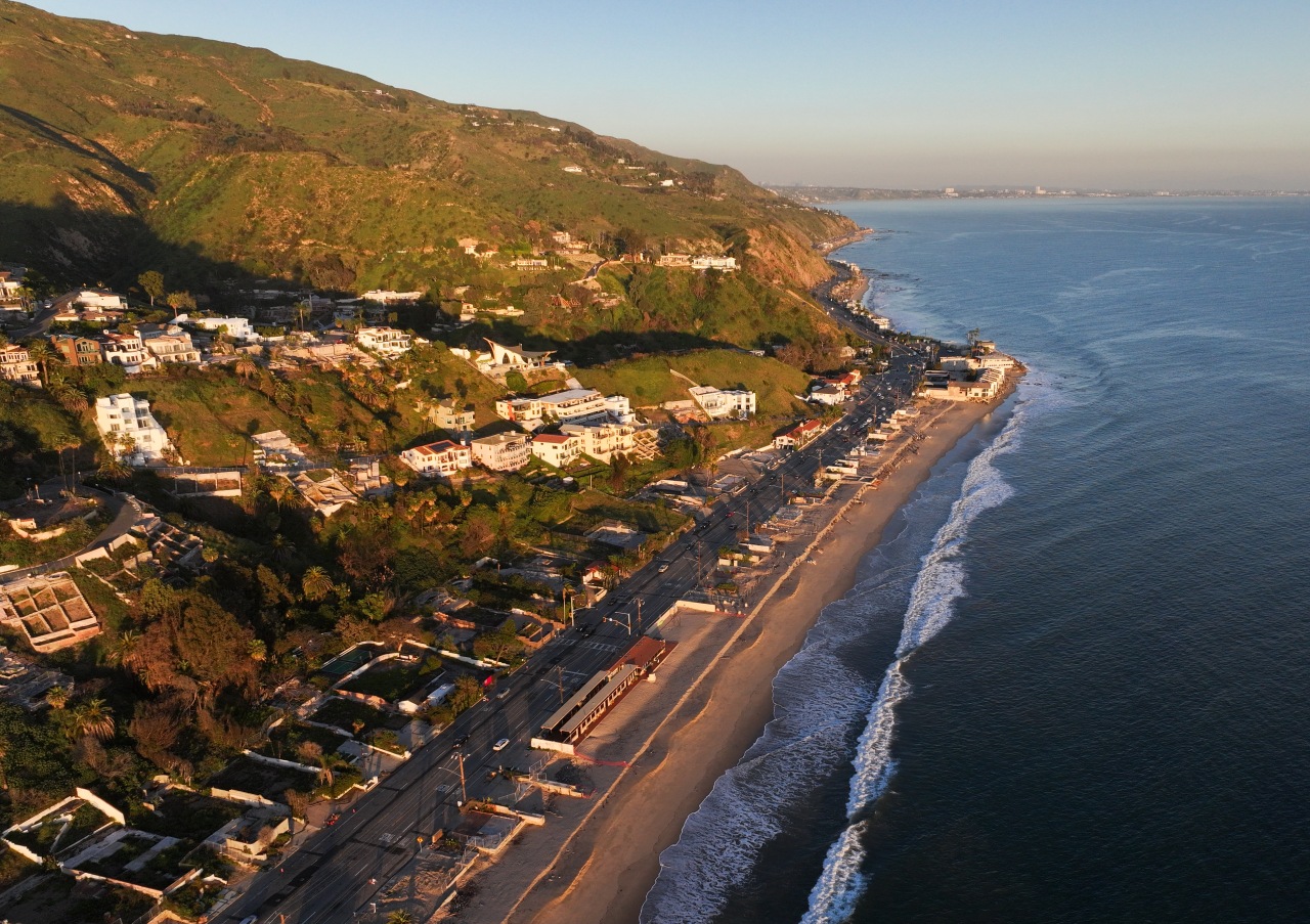 Iconic Beachfront Estates Are on Discount in Malibu’s Sluggish Post-Fire Recovery