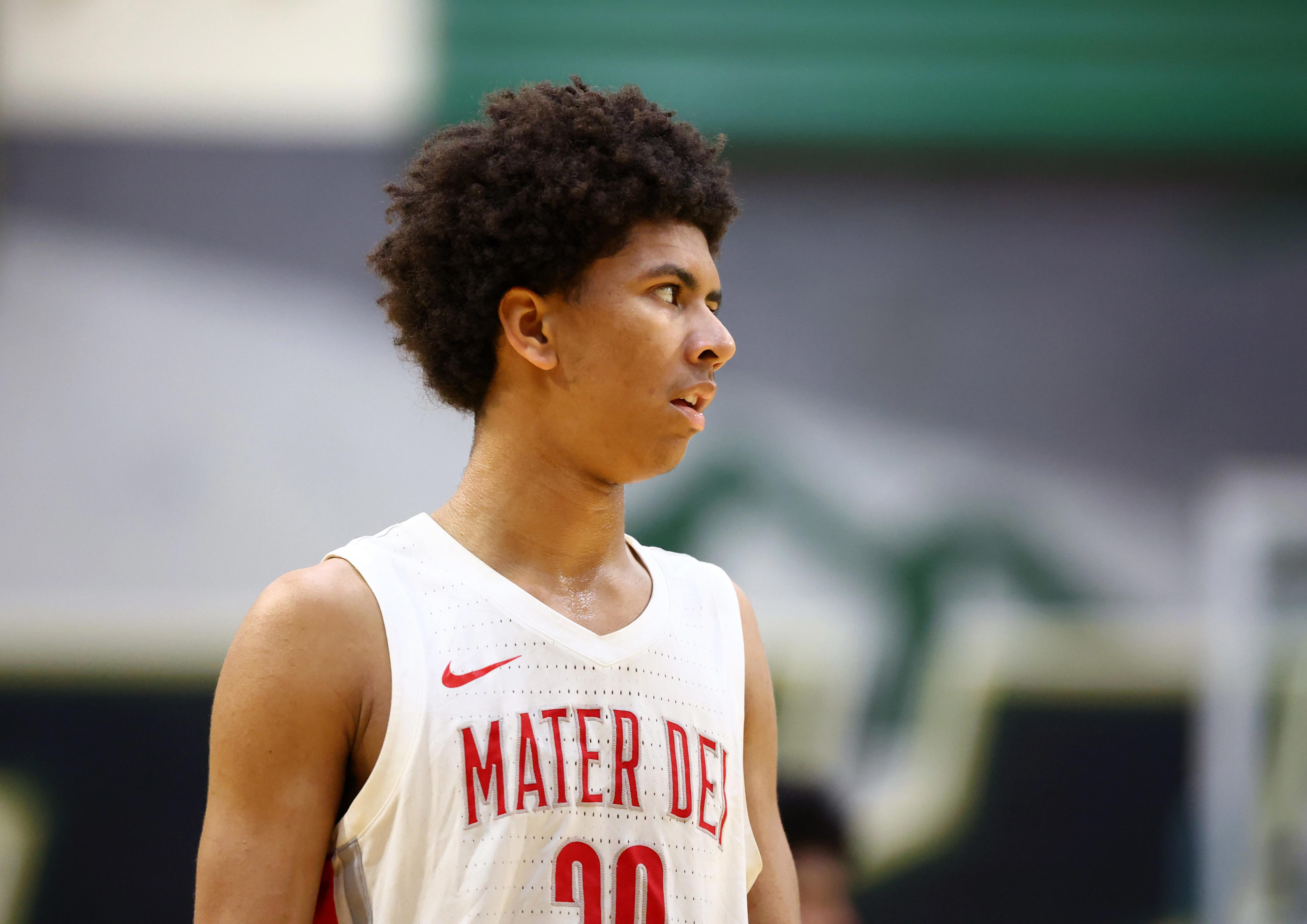 UNC freshman delivers funny answer when asked about playing vs. family