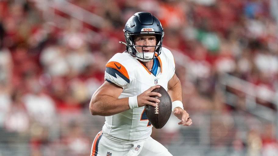 August 9, 2025; Santa Clara, California, USA; Denver Broncos quarterback Sam Ehlinger (4) during the fourth quarter against t