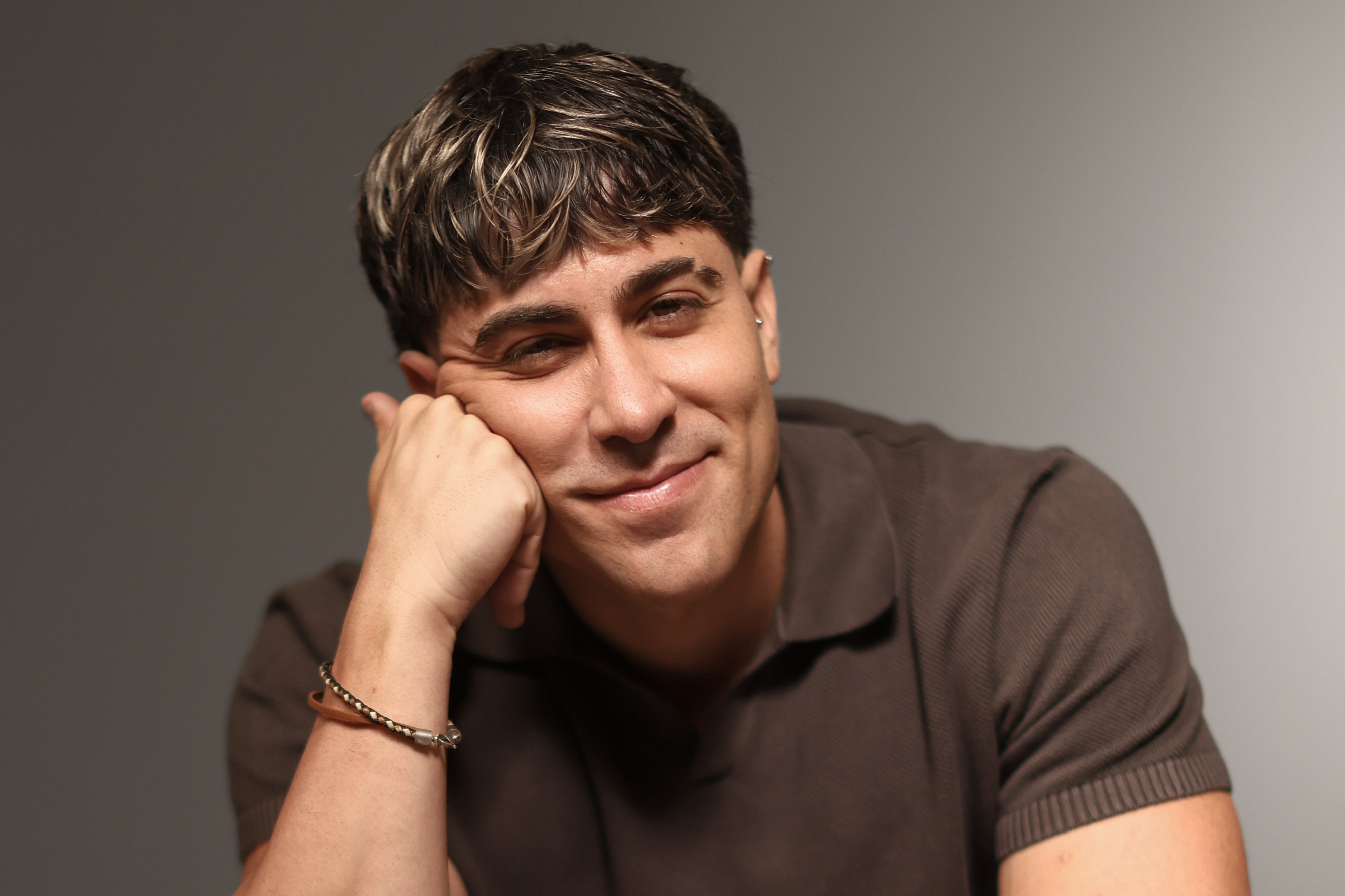 YouTube Star Alejo Igoa Signs With WME