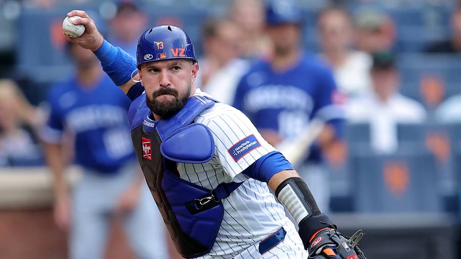 New York Mets catcher Luis Torrens