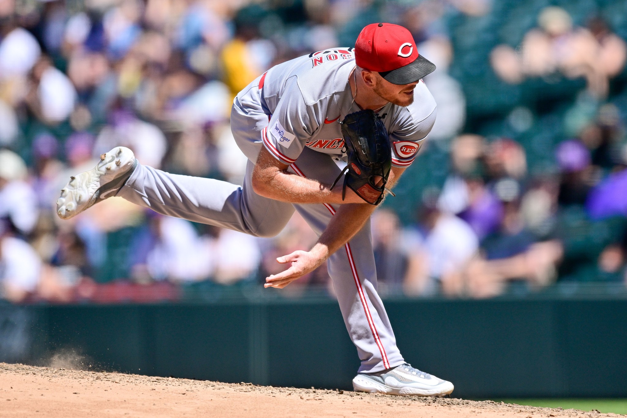 Reds' Caleb Ferguson has choice words for umpire after infield collision