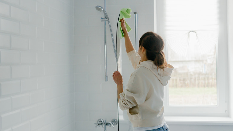 How To Deep Clean Your Bathroom And Keep It Clean