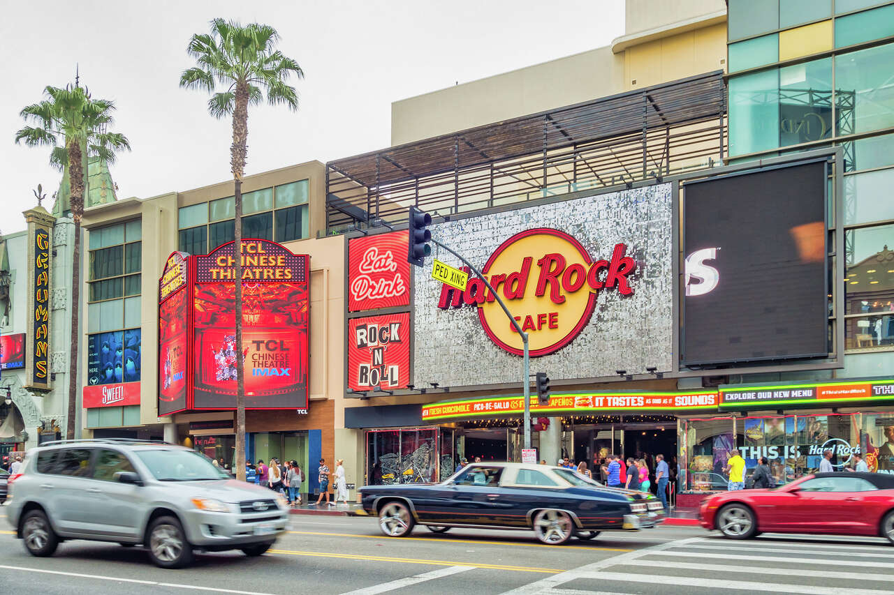 A grim night at LA's last Hard Rock Cafe, where music memories go to die