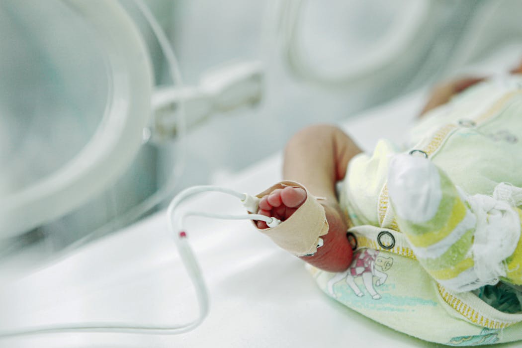 The same polluted air that may have contributed to a baby's preterm birth is also a risk when the vulnerable baby goes home.