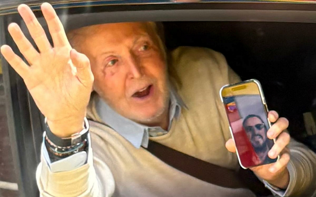 Paul McCartney and Ringo Starr surprise fans on Beatles tour bus