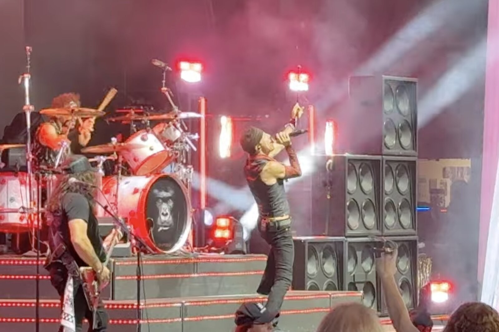 Watch Extreme perform an Ozzy Osbourne tribute medley