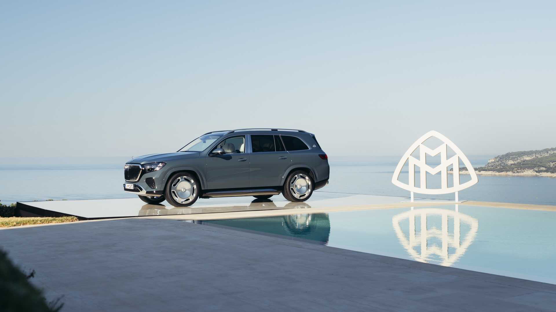 2027 Mercedes-Maybach GLS 680 Exterior 1