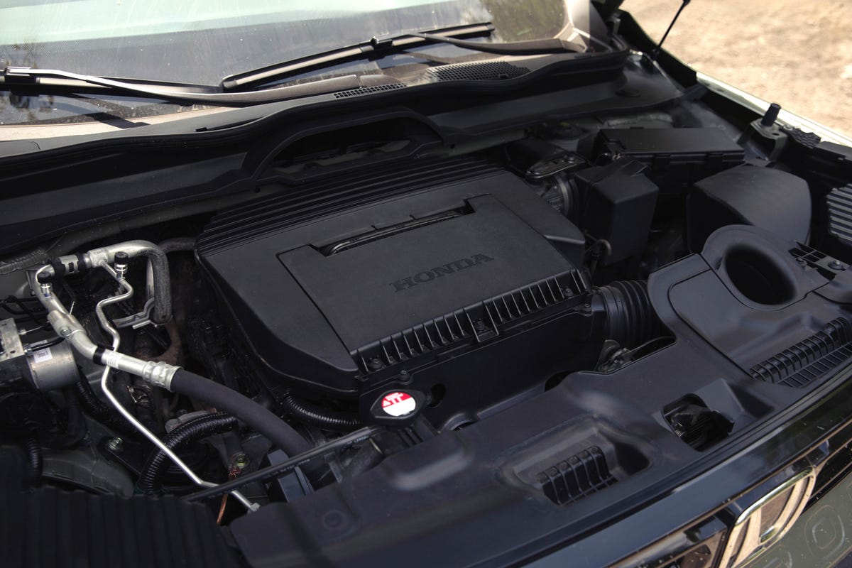 2026 Honda Passport TrailSport Elite, 2026 Hyundai Santa Fe XRT, 2026 Subaru Outback Wilderness: Pics