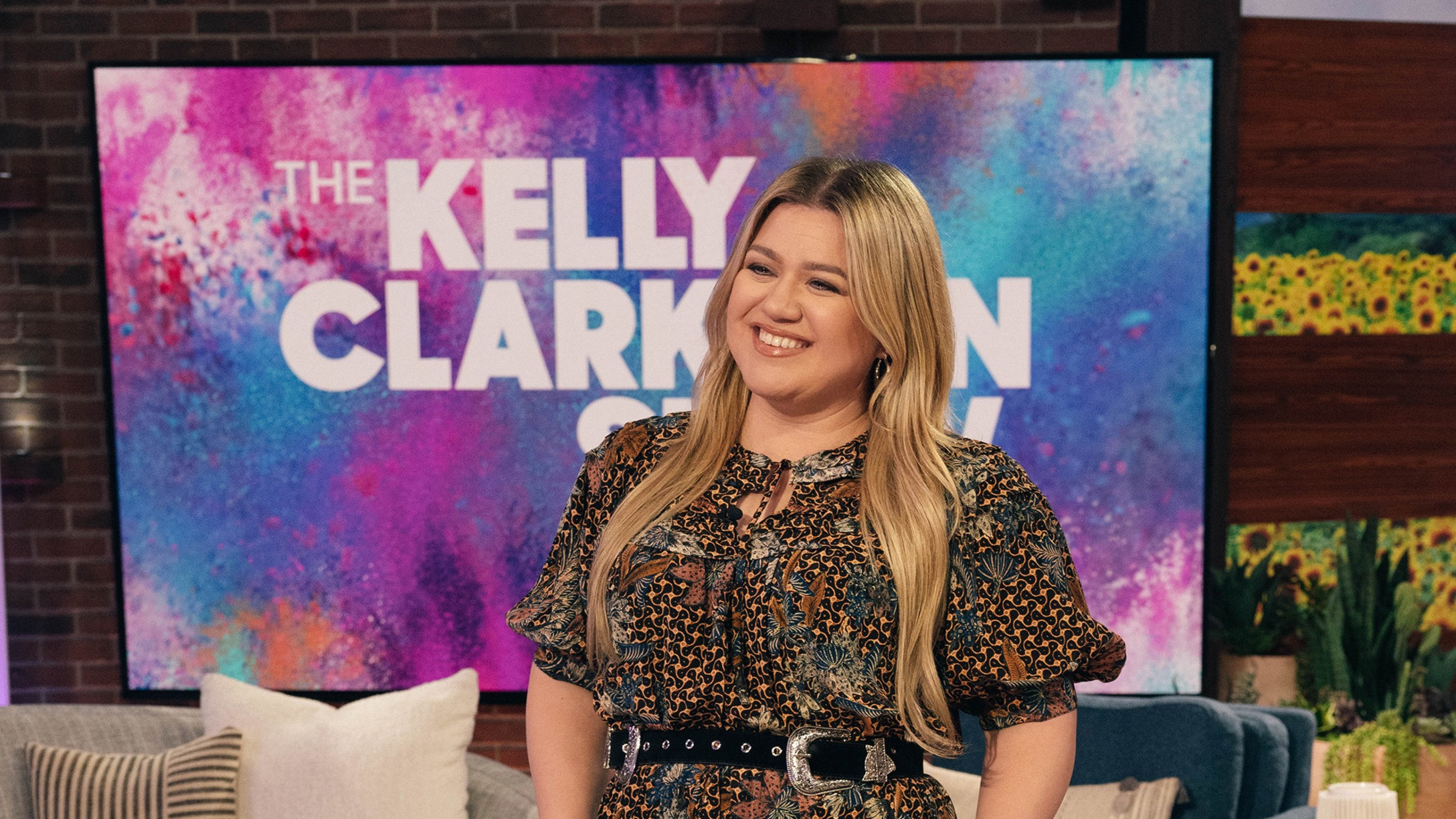 Kelly Clarkson jokes about getting fired after her talk show came to an end