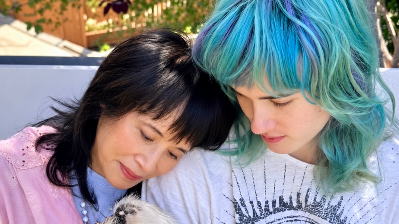 'Friends' alum Lauren Tom shares daughter's cancer diagnosis: 'Tough news'
