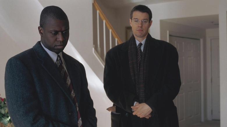 Detectives Pembleton and Bayliss investigate a crime scene in "Homicide: Life on the Street"