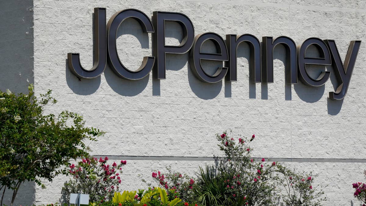 JCPenney’s $7 Quick-Dry Tees Are 'Awesome for Summer' & 50% Off
