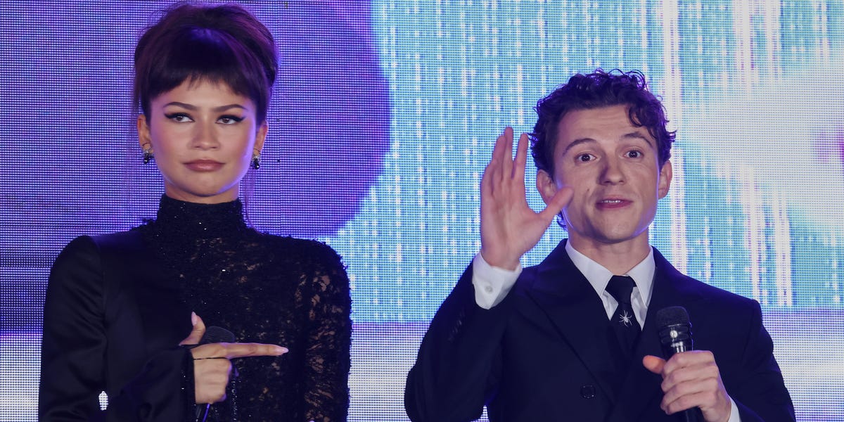 How Zendaya Responded to Fan Proposal in Mexico