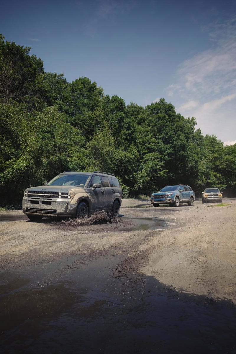 2026 Honda Passport TrailSport Elite, 2026 Hyundai Santa Fe XRT, 2026 Subaru Outback Wilderness: Pics