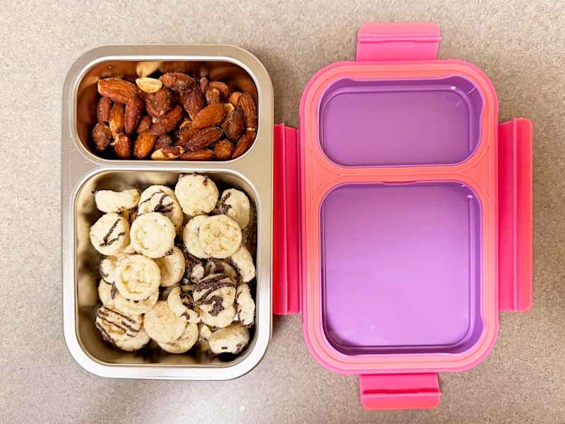 Snacks inside Bentgo box.