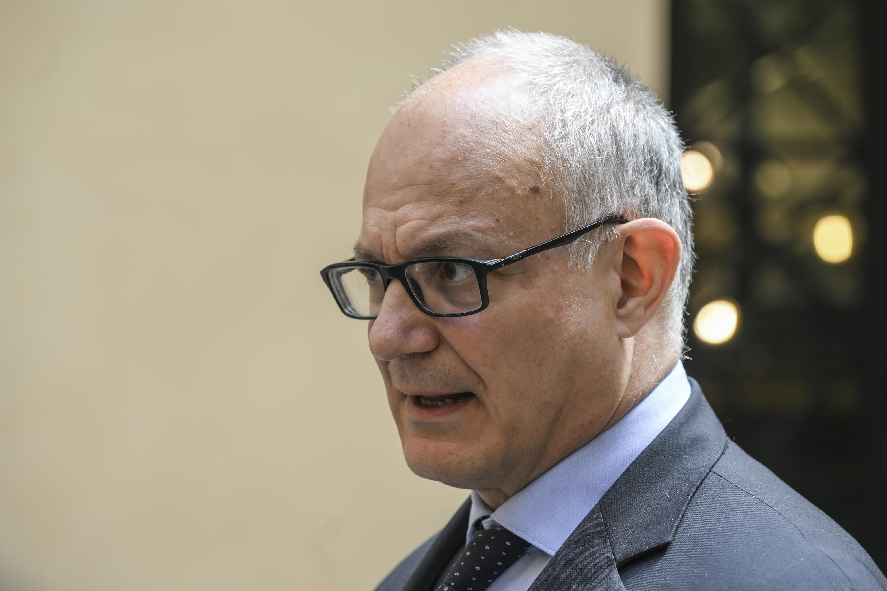 Nelle mense delle scuole di Roma, 'cibo fresco e stop alla plastica'