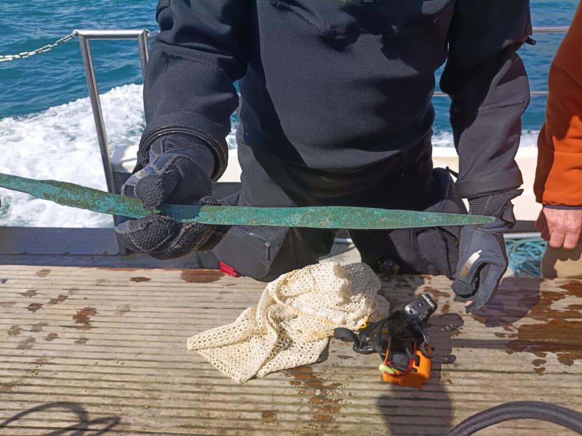 3,000-year-old sword found underwater. Credit: South West Maritime Archaeological Group