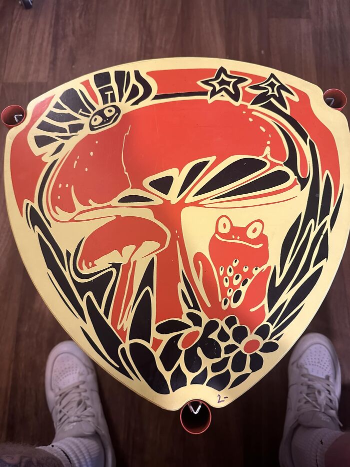 28 Thrifted Finds That Belong In A Museum For Being This Iconic