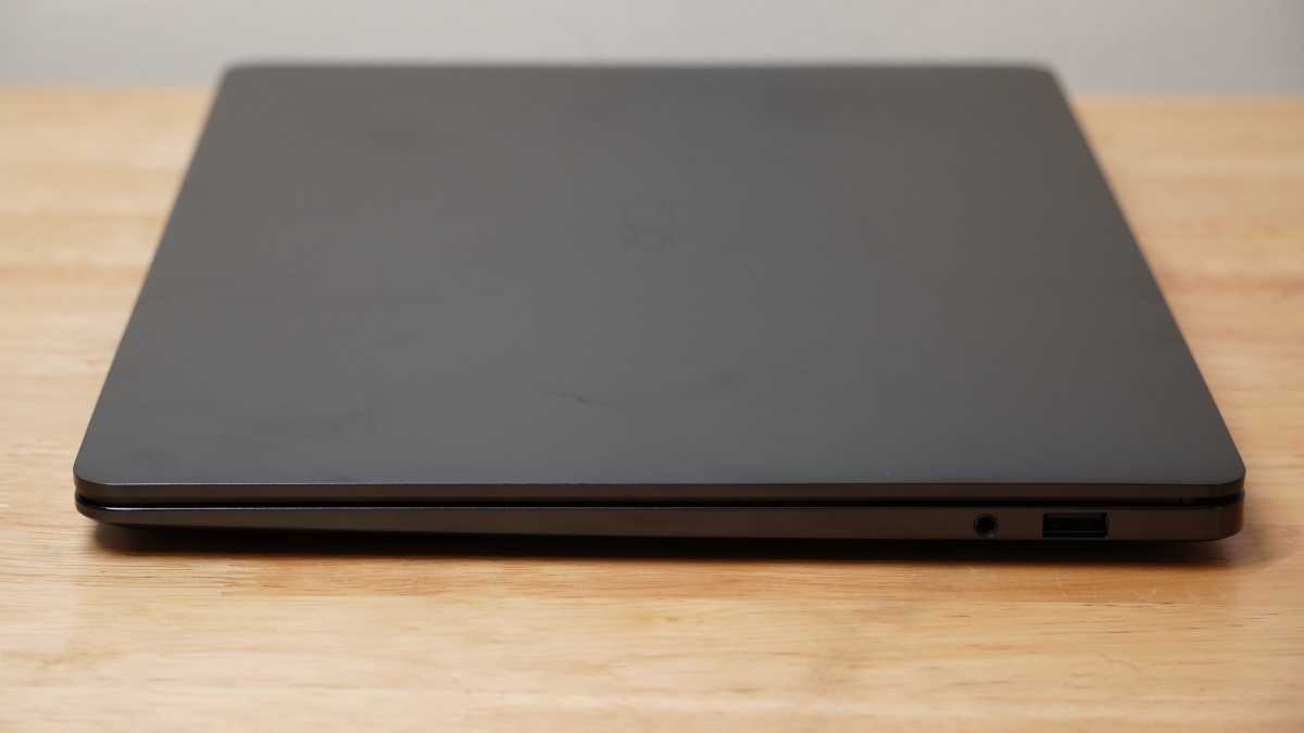Dell 14S review: Nearly 36 hours of battery life comes with compromises