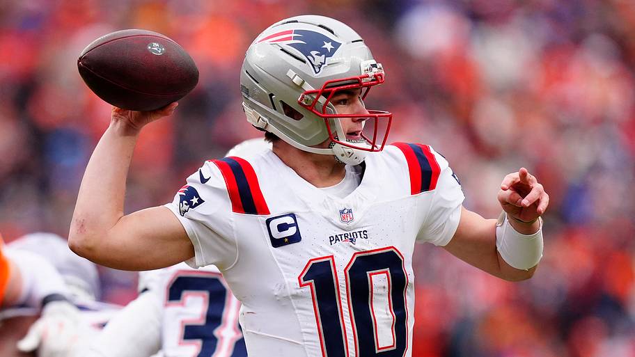 New England Patriots quarterback Drake Maye