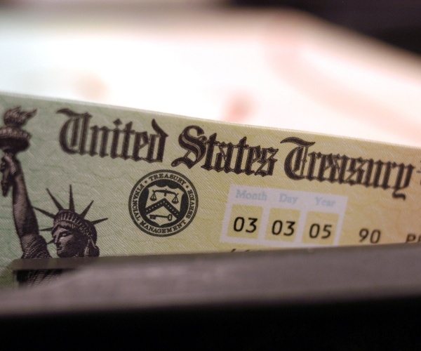 Treasury Stops $100 Million in Payments to Dead People