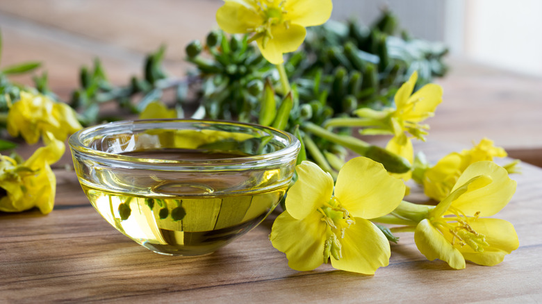 Why You Should Add Primrose Oil Into Your Skincare Routine