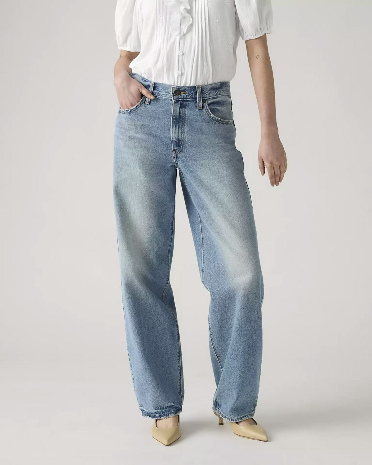5 Chic Ways To Style Basic T-Shirts Like An It Girl For Summer 2026