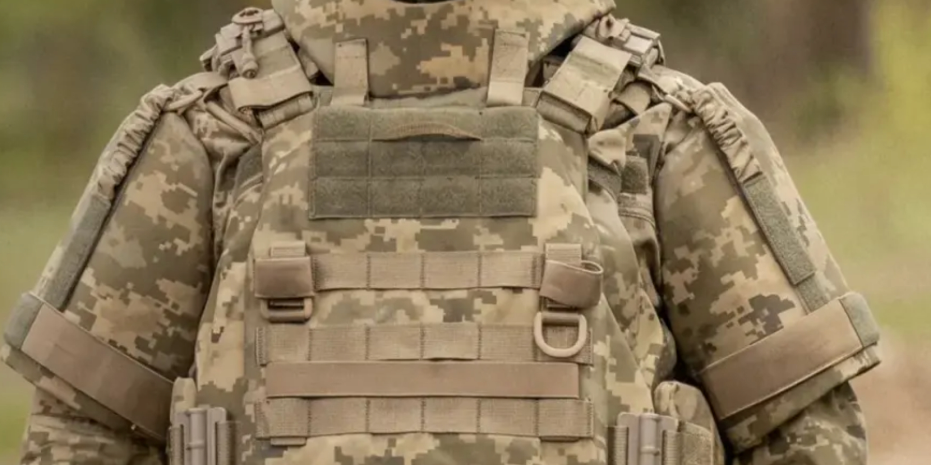 Ukraine issues first 2,000 body armor vests designed for female troops