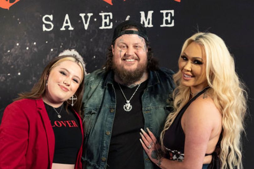 Jelly Roll's daughter issues terrifying warning following dad's divorce
