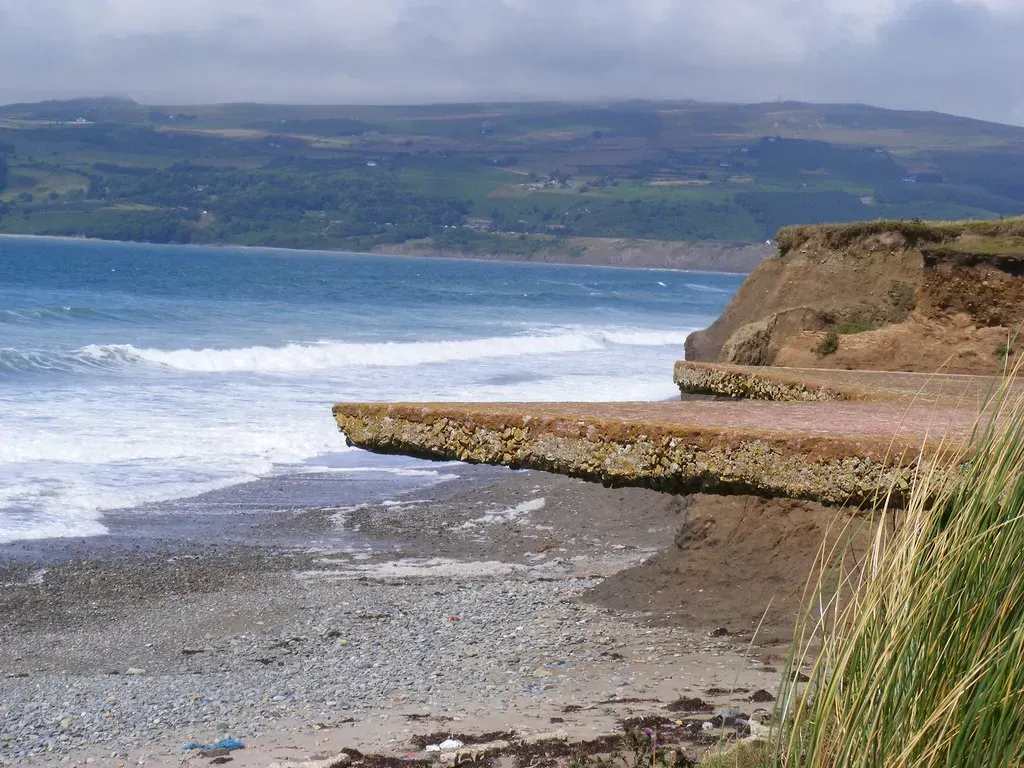 6. The shoreline itself is inching closer to your house (zabdiel, Flickr, CC BY 2.0)