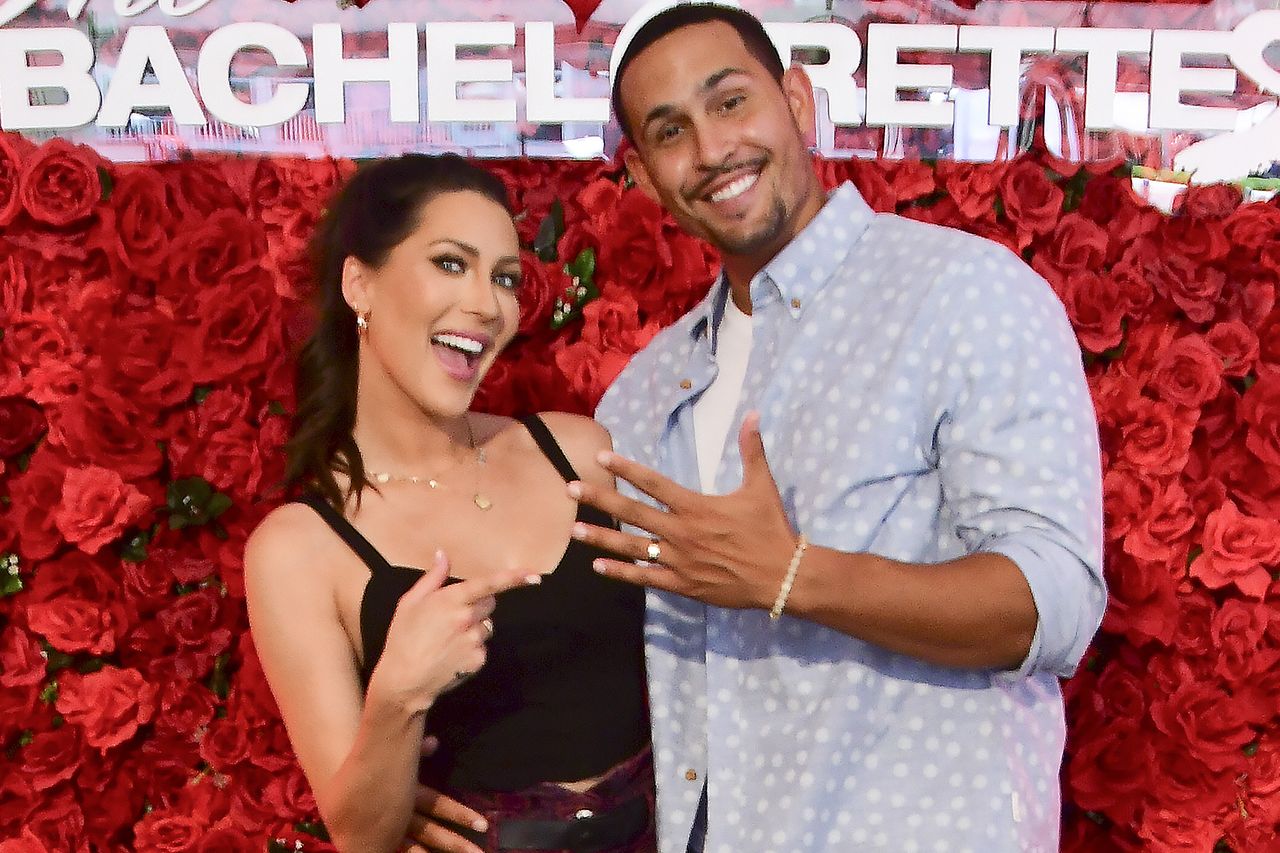 Becca Kufrin and Thomas Jacobs of 'Bachelor in Paradise'