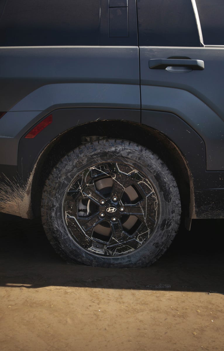 2026 Honda Passport TrailSport Elite, 2026 Hyundai Santa Fe XRT, 2026 Subaru Outback Wilderness: Pics