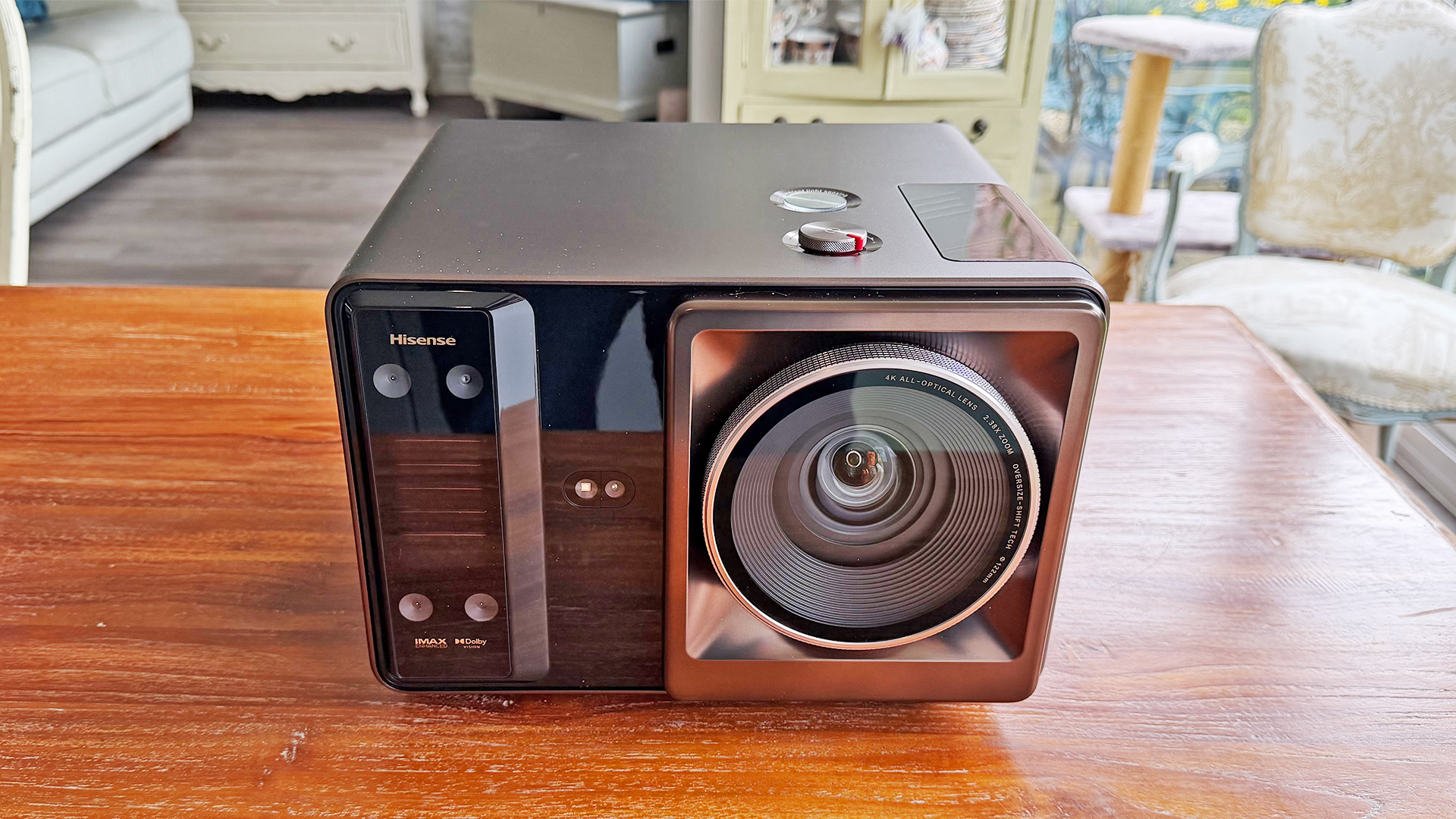 Hisense XR10 home cinema projector