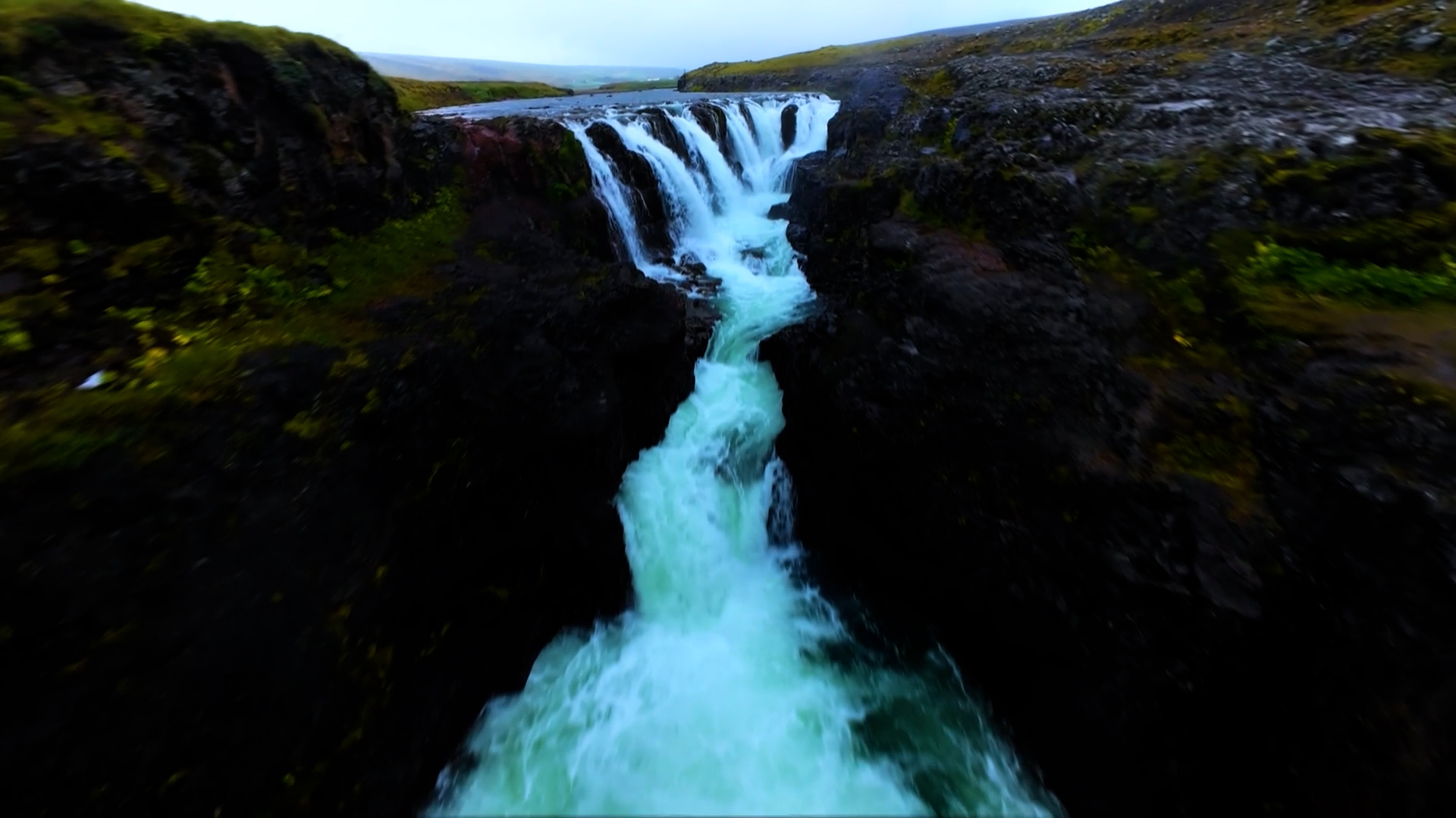Thrilling, immersive views of canyons in Iceland, Tasmania, and Crete