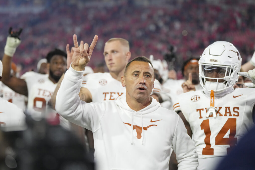 College football analyst says there’s only one acceptable result for Texas in 2026