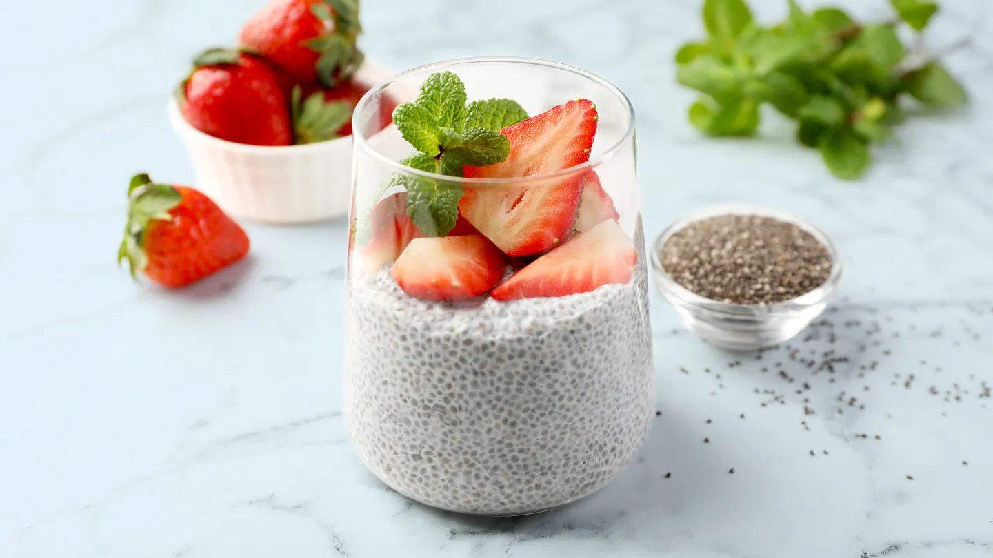15 tasty low-calorie snacks to support healthy cholesterol levels