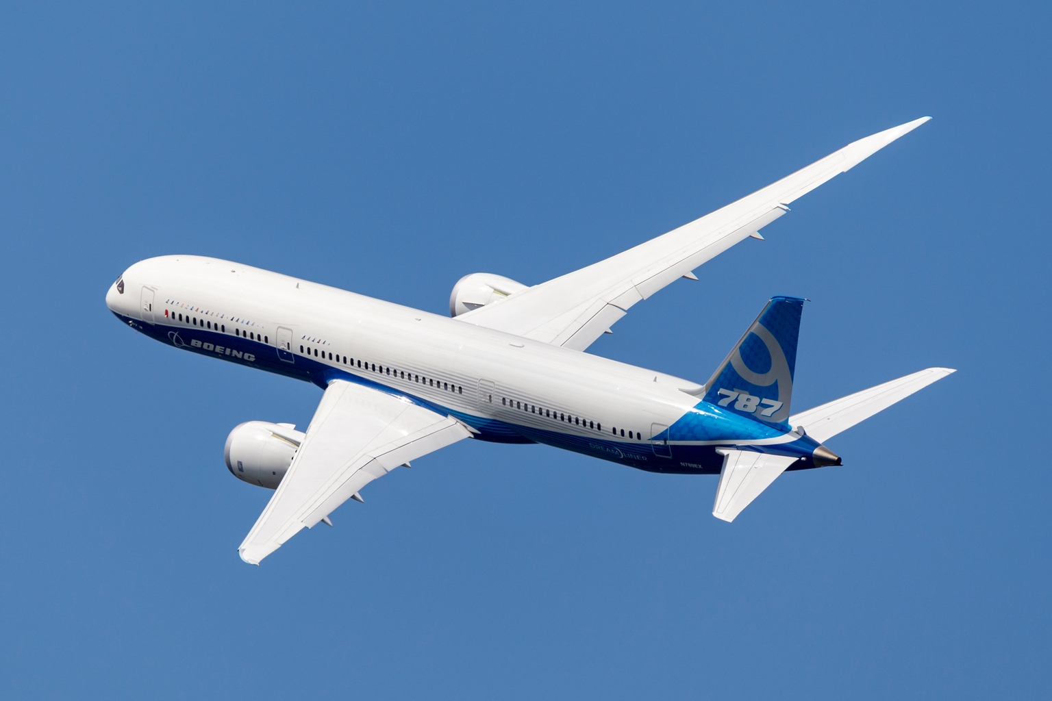 AerCap orders 15 Boeing 787 Dreamliner jets