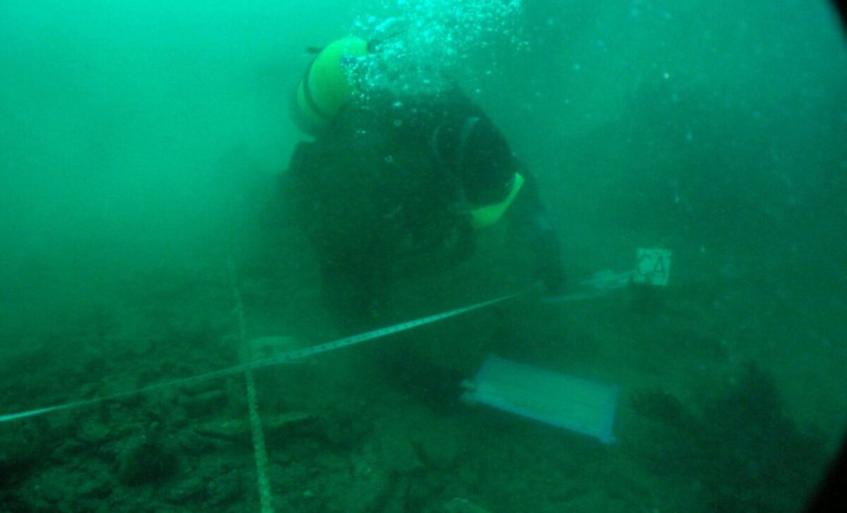 Divers found a 3,000-year-old Bronze Age sword hidden beneath the sea off Britain’s coast