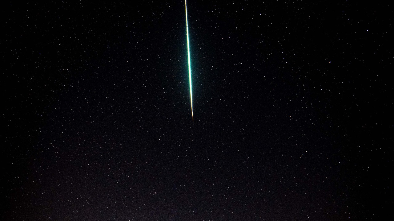 A daytime fireball boomed over the eastern US and rained meteorites on Ohio