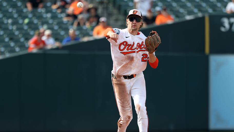 Orioles' sloppy play puts a stake in their win streak and threatens any chance at the playoffs